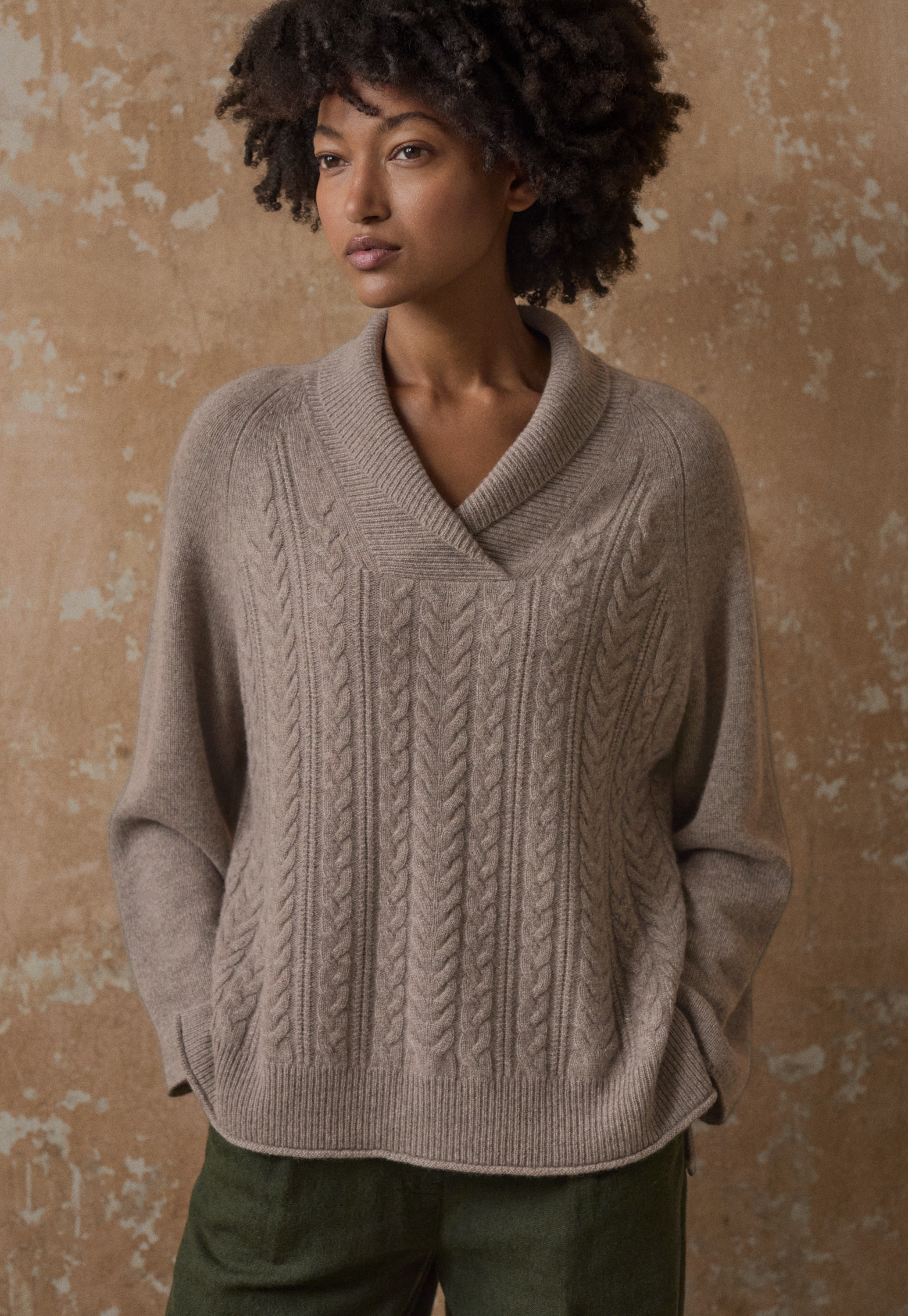 Maus & Hoffman peach cashmere cable knit store sweater