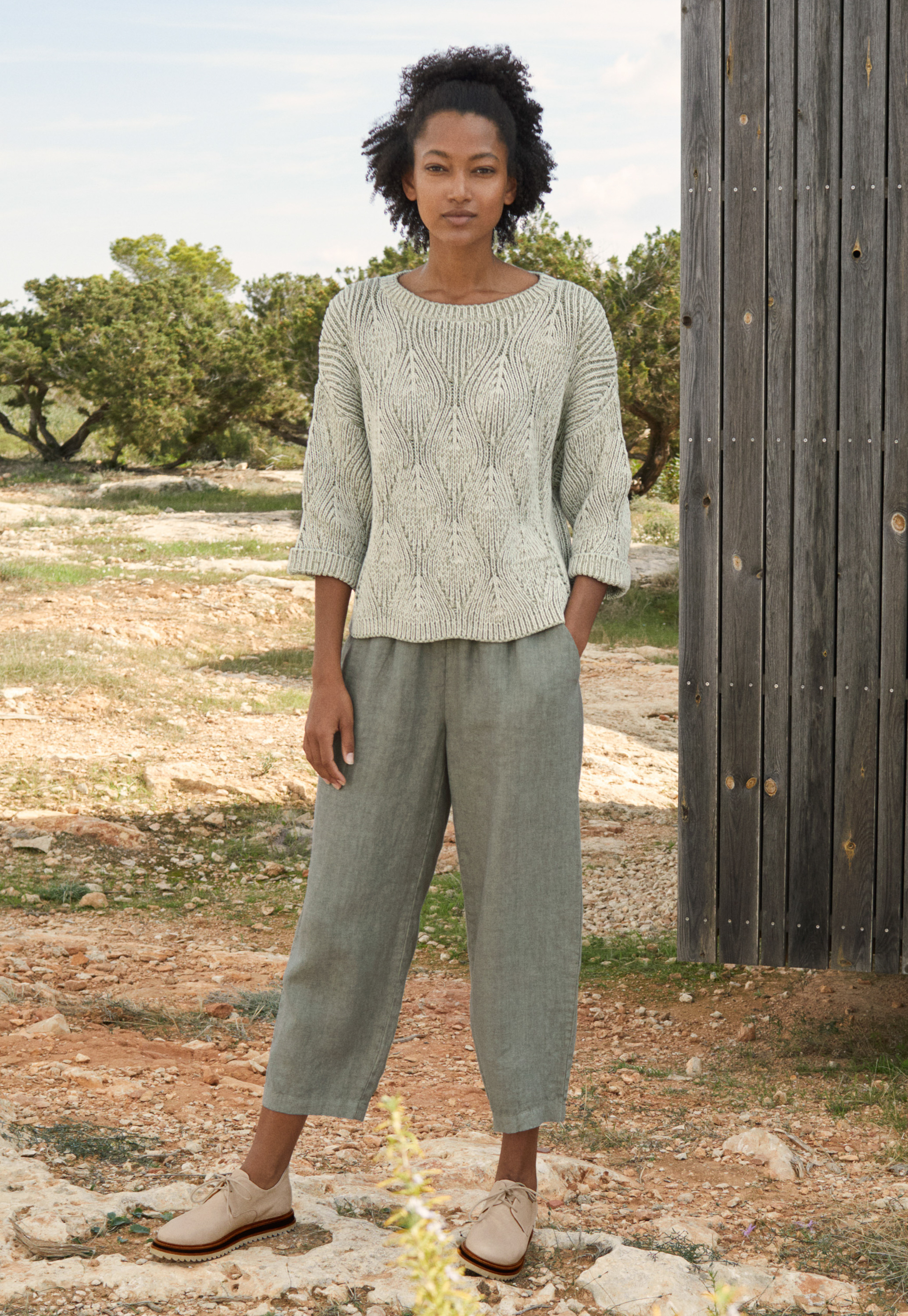 linen cropped trousers