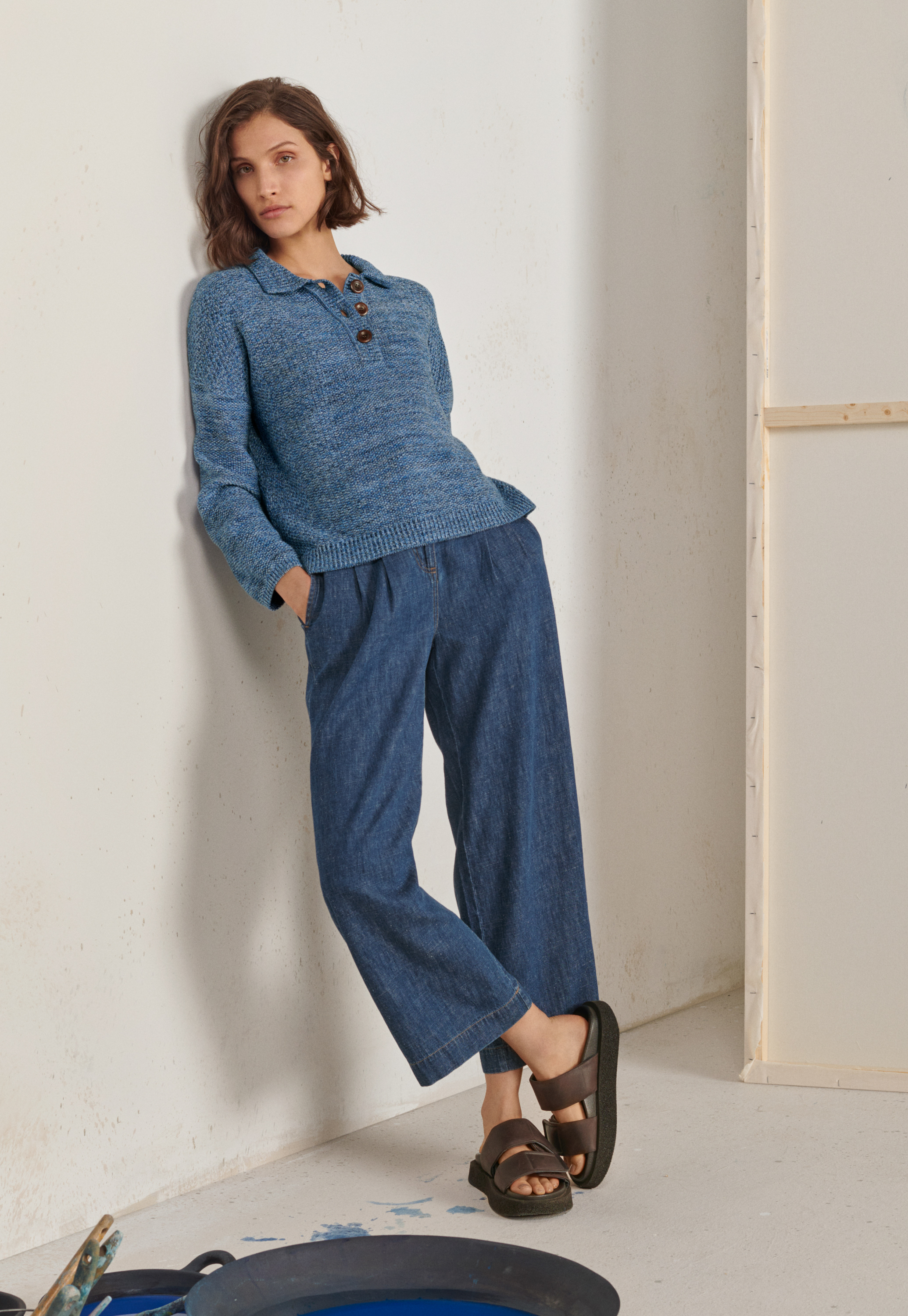 Poetry - Indigo-dyed hemp cotton cropped trousers