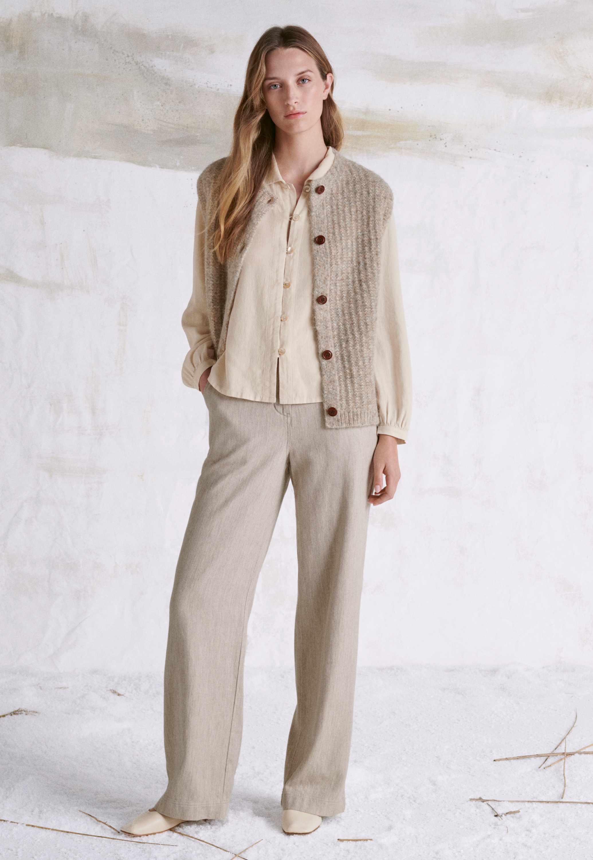 YAECA Tucked Tapered Pants, Beige – Navyblue