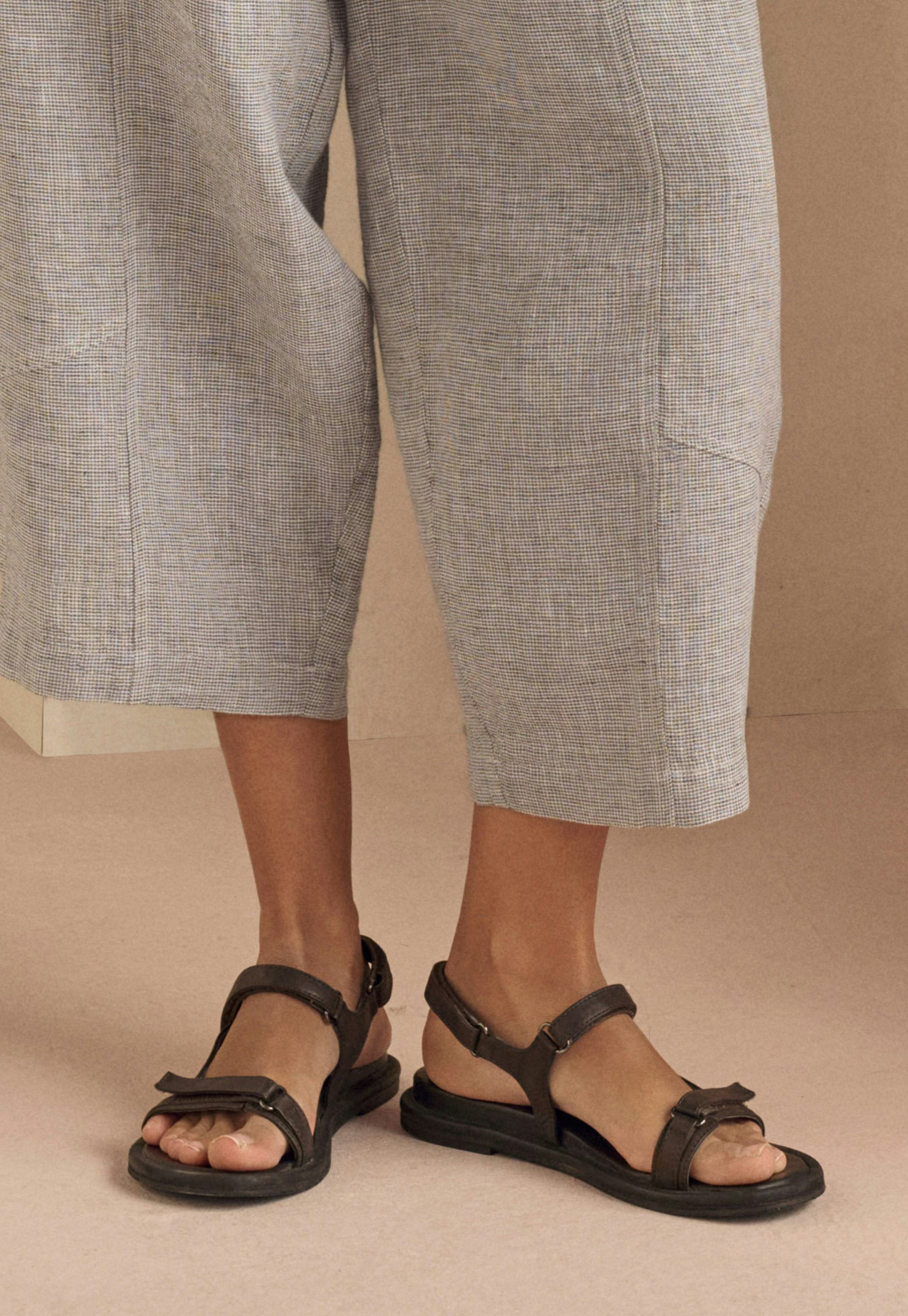 Poetry Leather Velcro-strap sandals