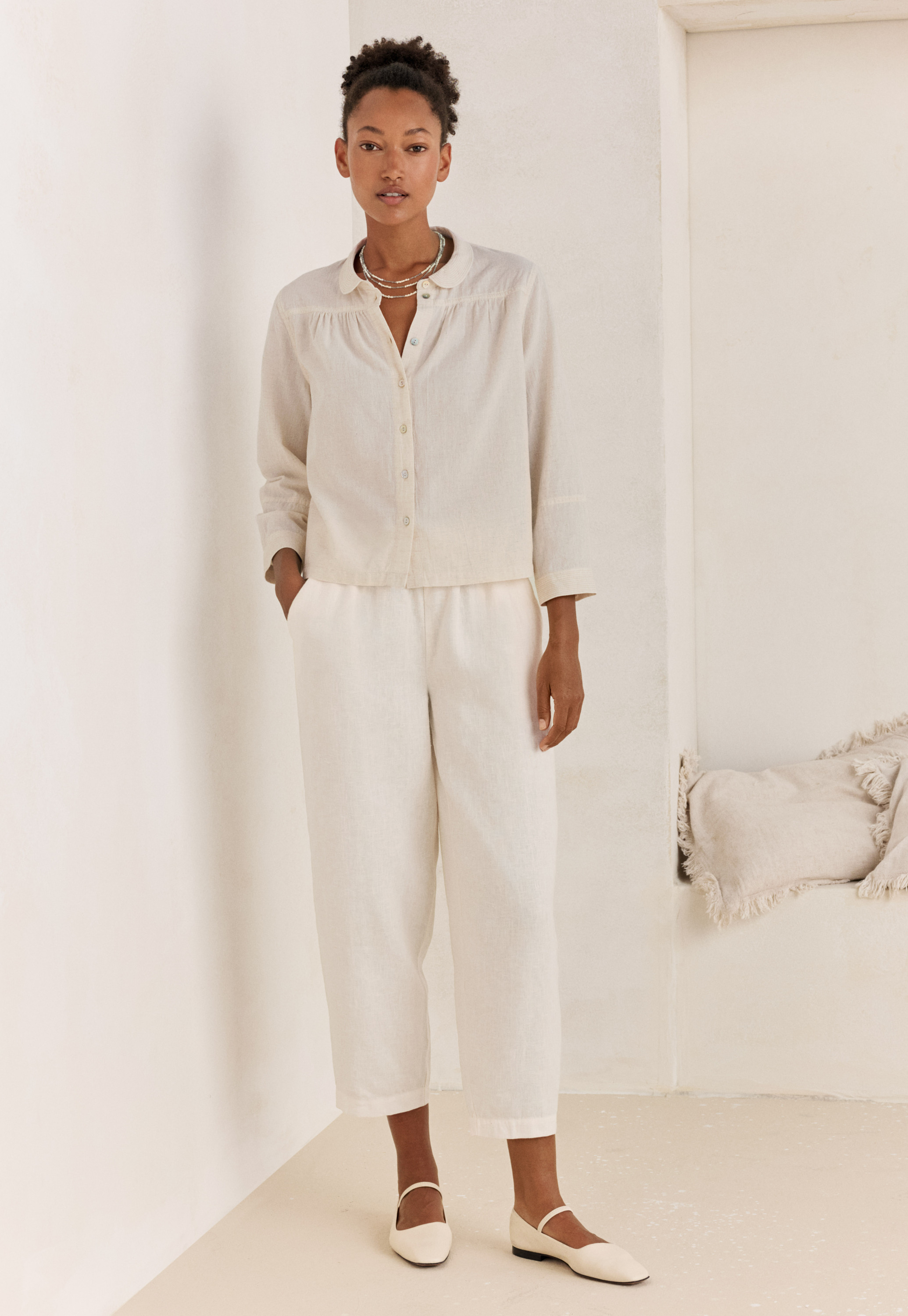 日本製 Poetry trousers linen Cropped - パンツ
