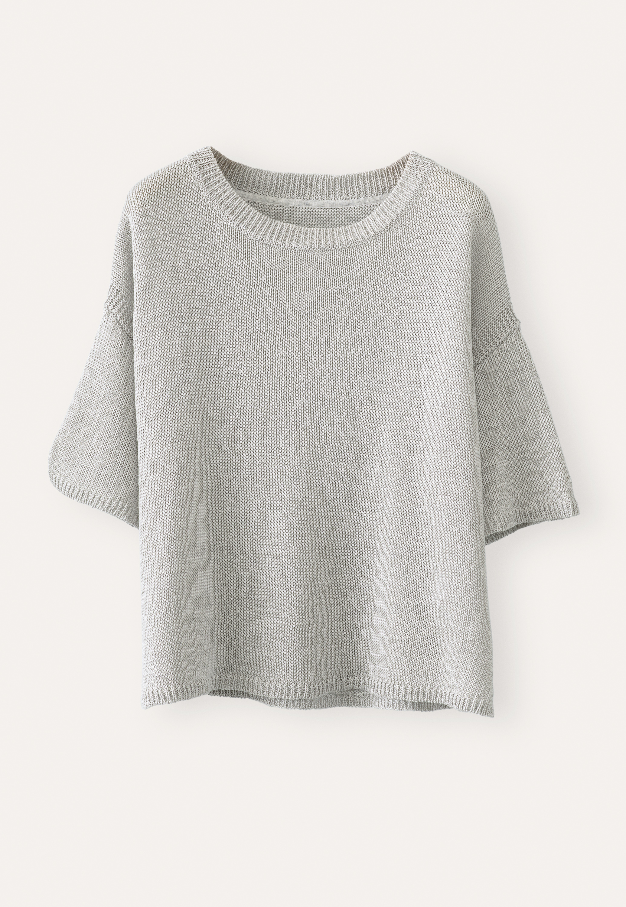 white short sleeve sweater top